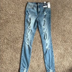 light wash curvy super skinny jeans